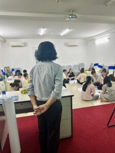 thay-tien-giang-vien-khach-moi-cua-atc-iep
