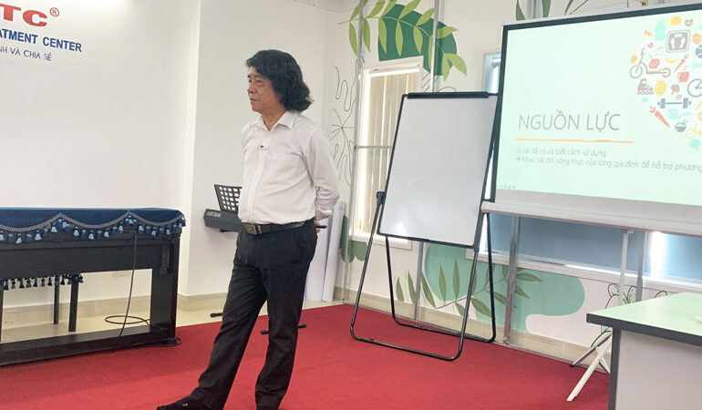 Buổi học thứ 3 với tên gọi: “ĐỒNG HÀNH CÙNG CON”