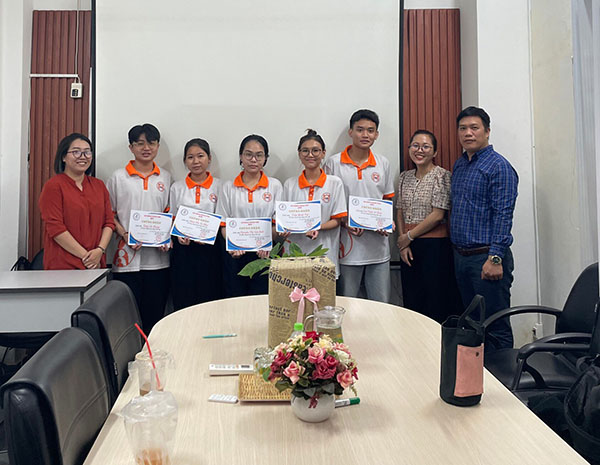 trao-chung-nhan-thuc-tap-cho-sinh-vien-tai-atc