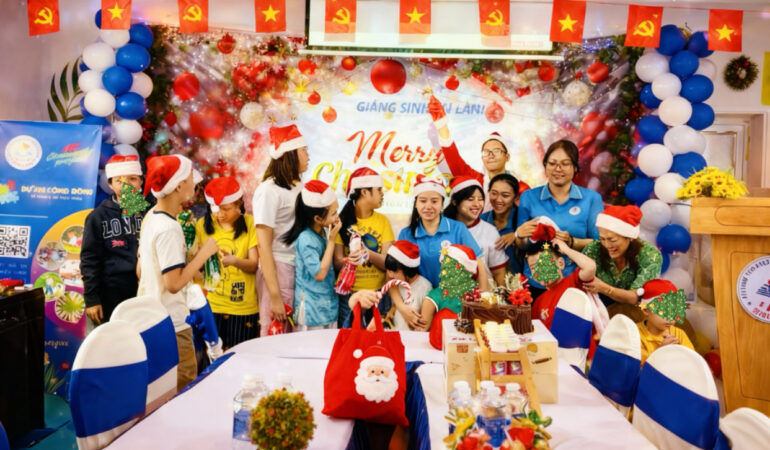 🎄 Giáng Sinh Ấm Áp – Lan Tỏa Yêu Thương Tại Hệ Thống Trung Tâm ATC